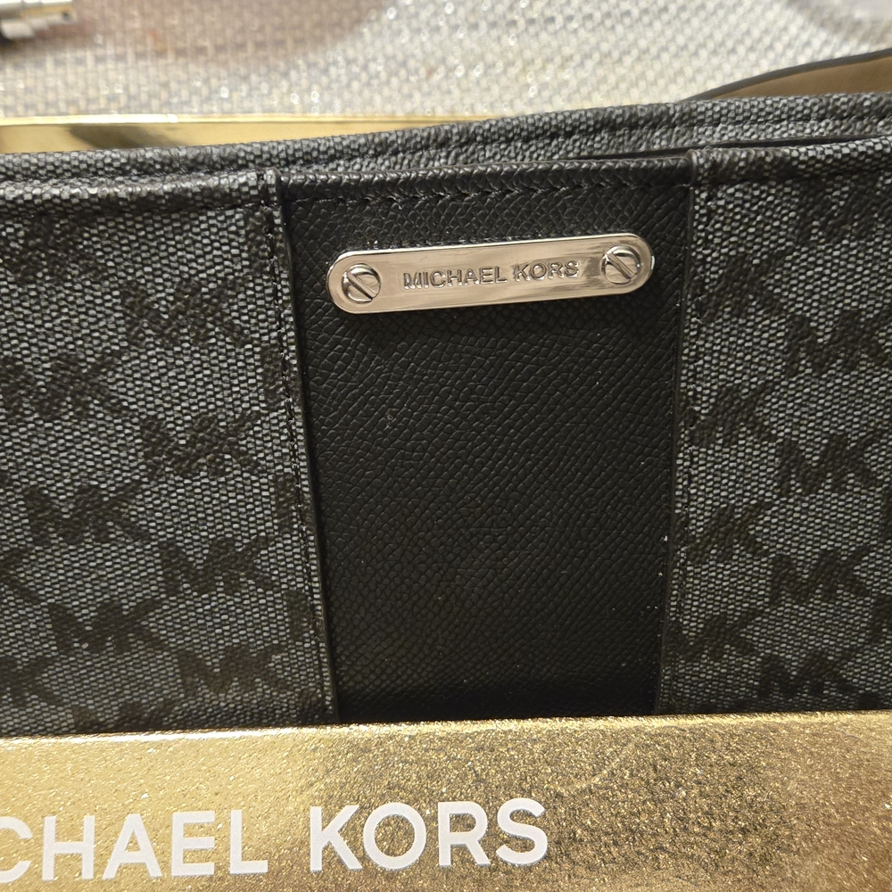 Michael Kors Black and Gold Handbag